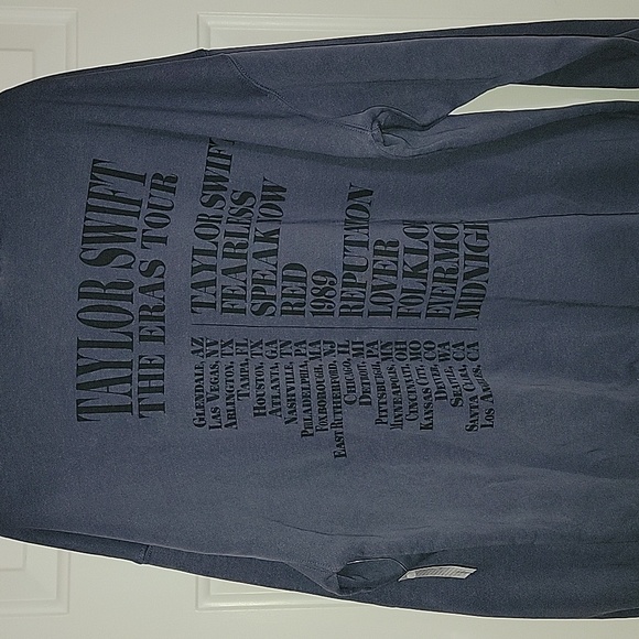 Taylor Swift The Eras Tour Official Merch Blue Crewneck Sweatshirt Large NWT - Picture 6 of 6